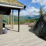Stylish In Scenic Surroundings * Skare (More og Romsdal)
