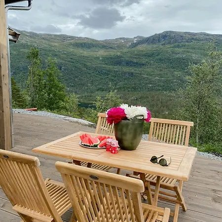 Stylish In Scenic Surroundings * Skare (More og Romsdal)