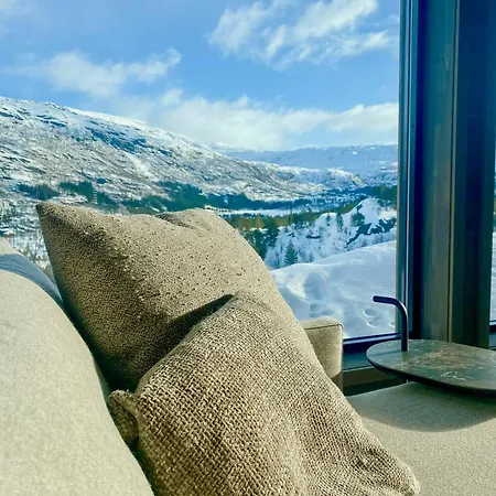 Stylish In Scenic Surroundings * Skare (More og Romsdal)