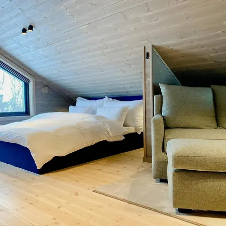 Stylish In Scenic Surroundings Skare (More og Romsdal)