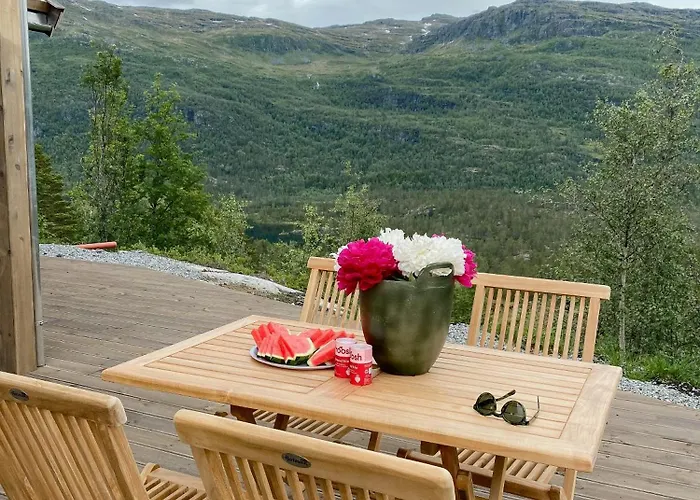 Stylish In Scenic Surroundings * Skare (More og Romsdal)