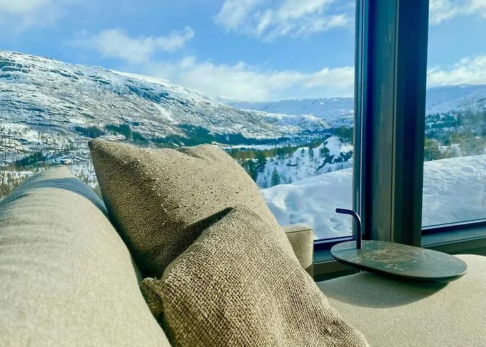 Stylish In Scenic Surroundings * Skare (More og Romsdal)