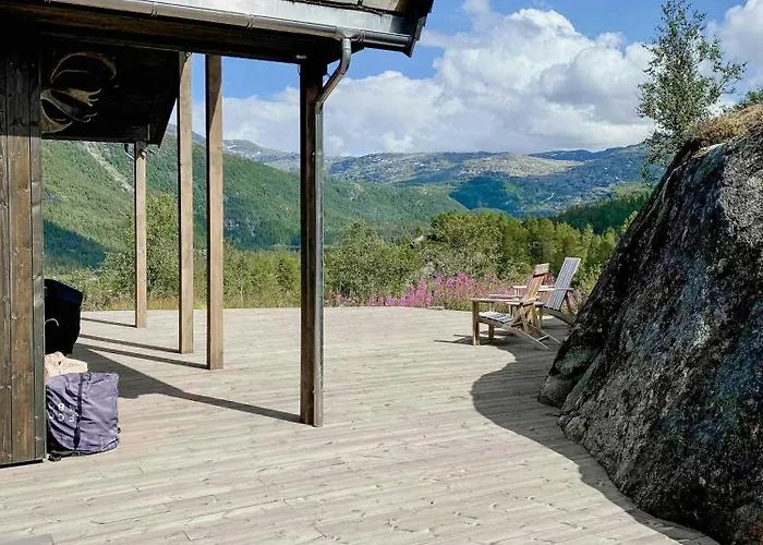 Stylish In Scenic Surroundings * Skare (More og Romsdal)